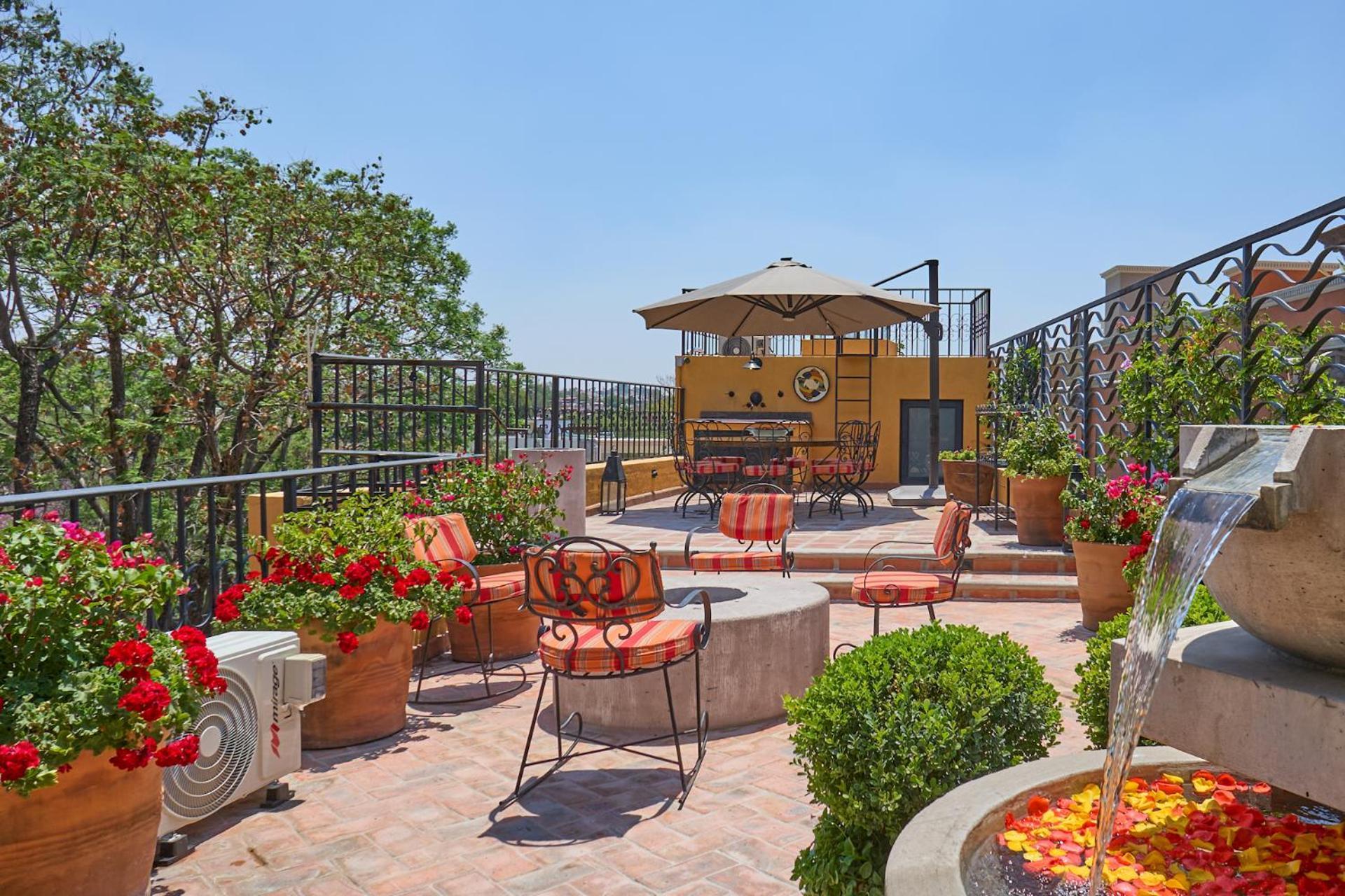 Casa Zaca, 3br Centro With Rooftop & Garden Villa *